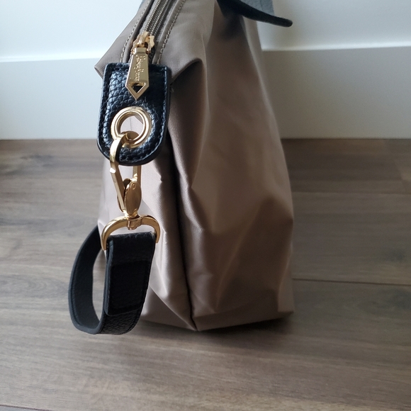 Neiman Marcus Women's Zip Closure Double Handle Crossbody Tote Bag - Picture 12 of 16